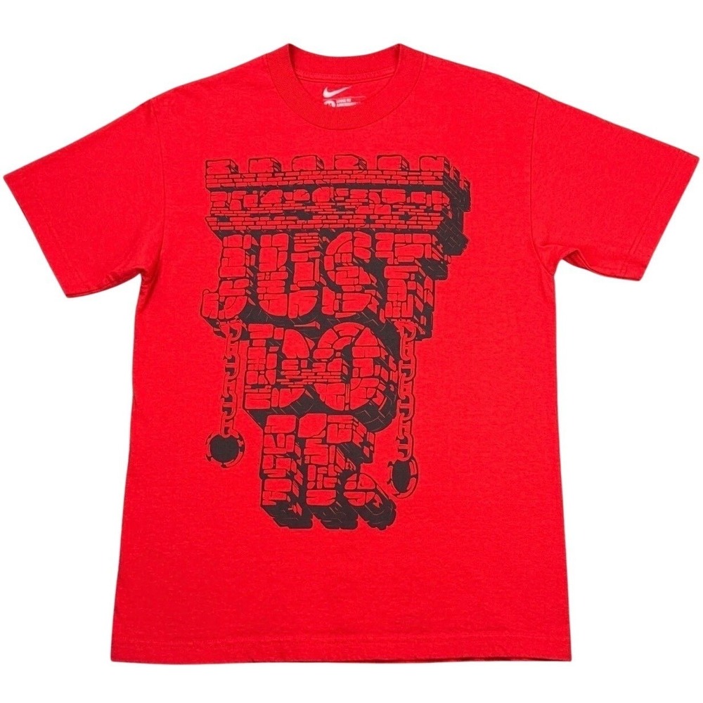 Nike‎ Men's Size M Just Do It Red Brick and Chain Graphic T-Shirt 100% Cotton